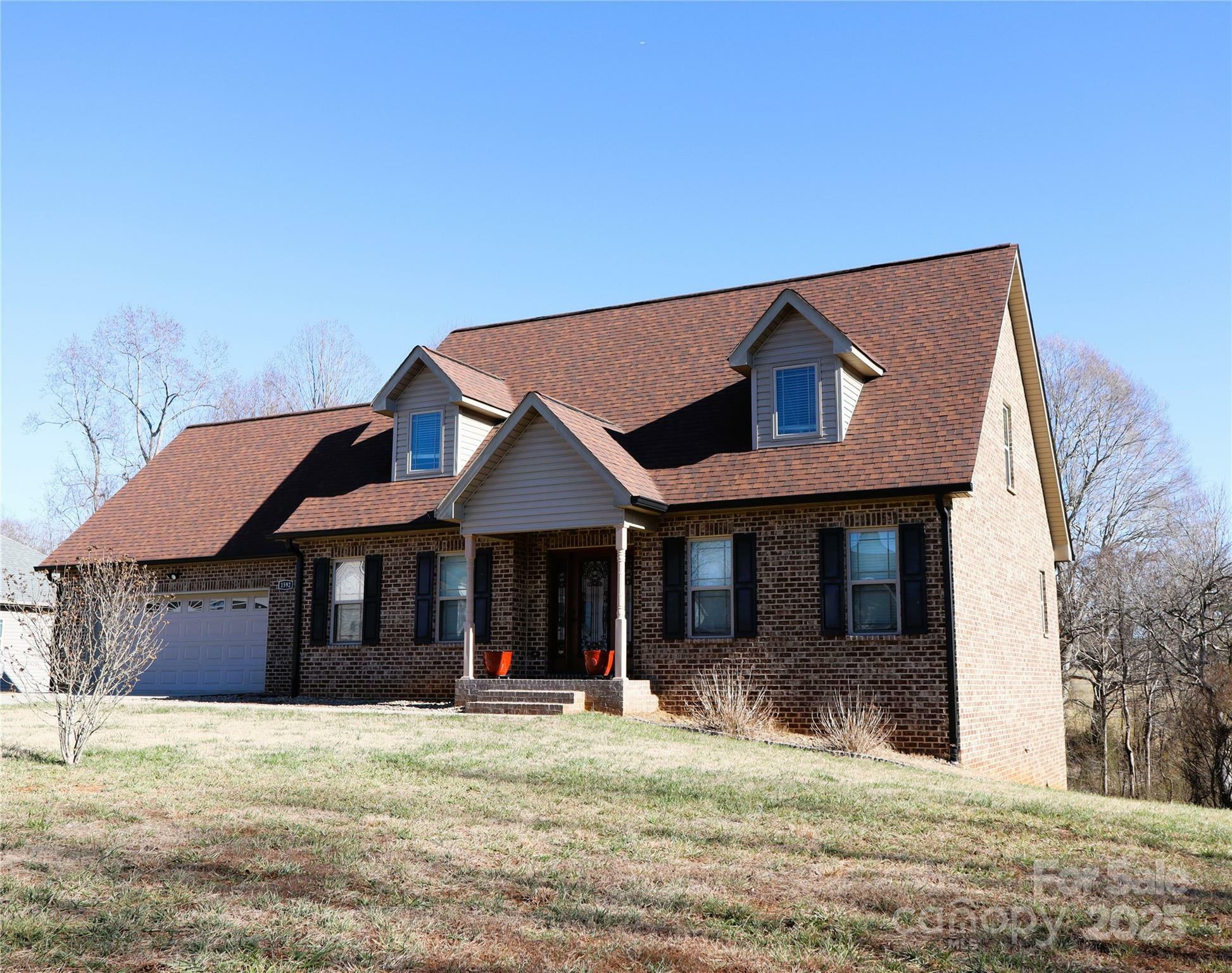 Property Photo:  1592 Farmington Hills Drive  NC 28613 