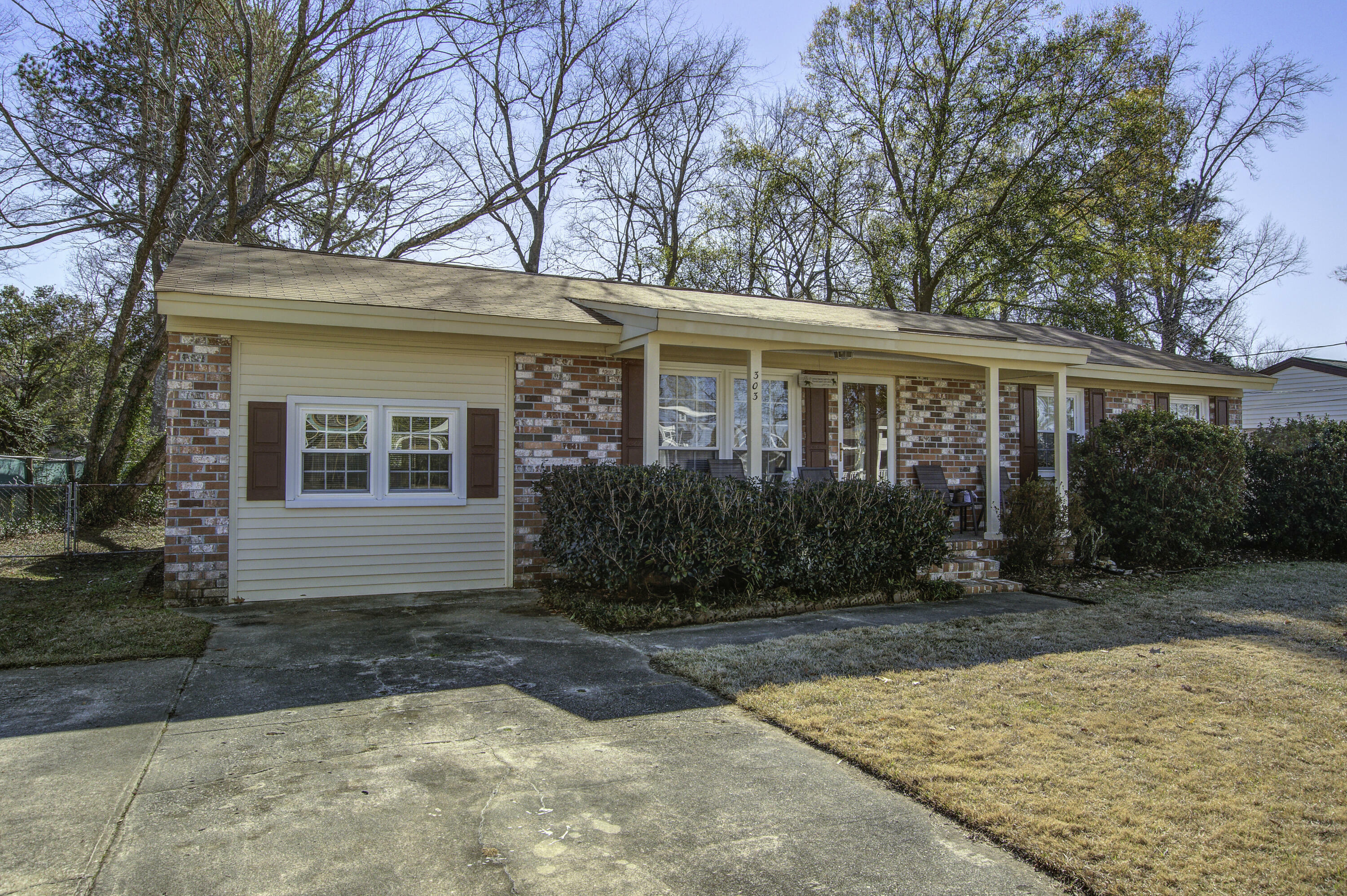 Property Photo:  303 Holly Avenue Avenue  SC 29445 