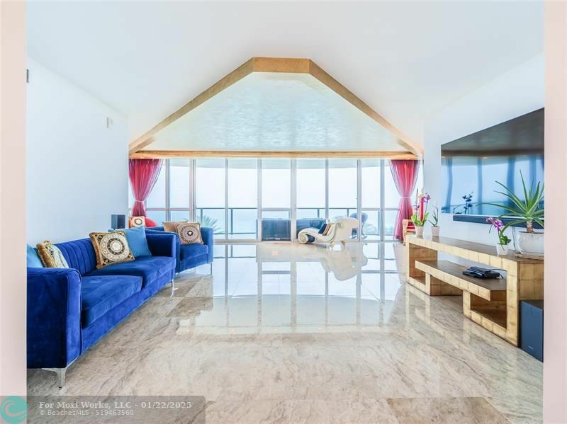 Property Photo:  3101 S Ocean Dr 508  FL 33019 