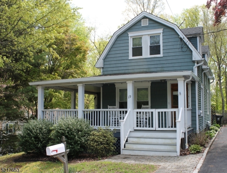 Property Photo:  19 Orchard Street  NJ 07924 