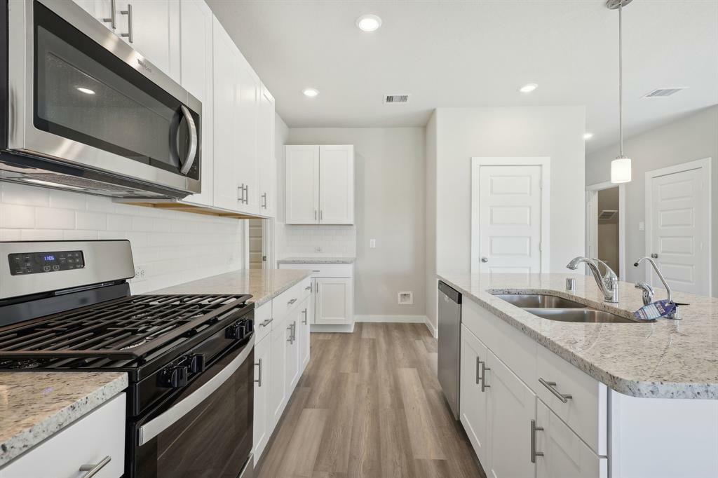 Property Photo: 227 Charles Ridge Drive TX 77316