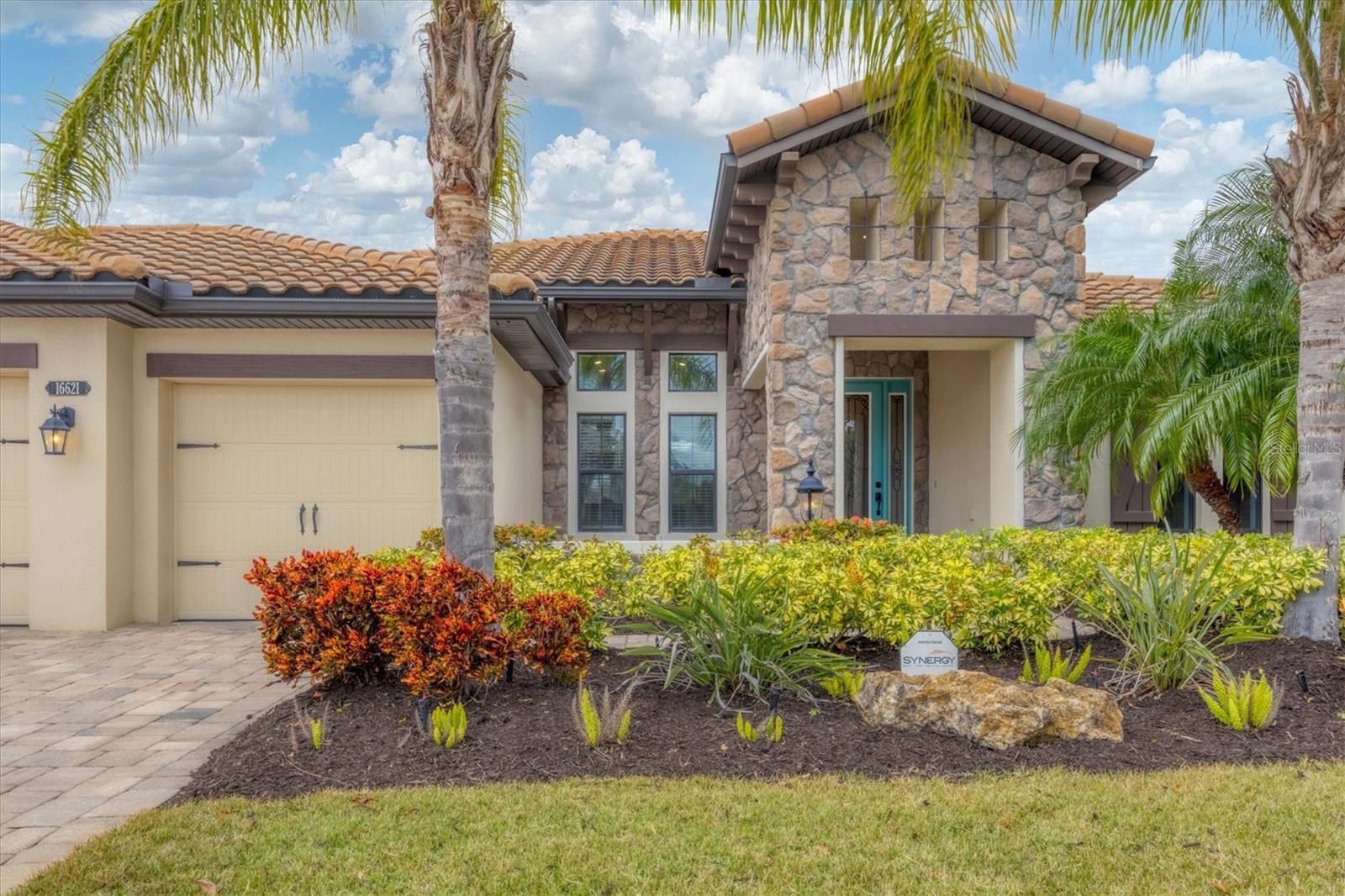 Property Photo: 16621 Berwick Terrace FL 34202