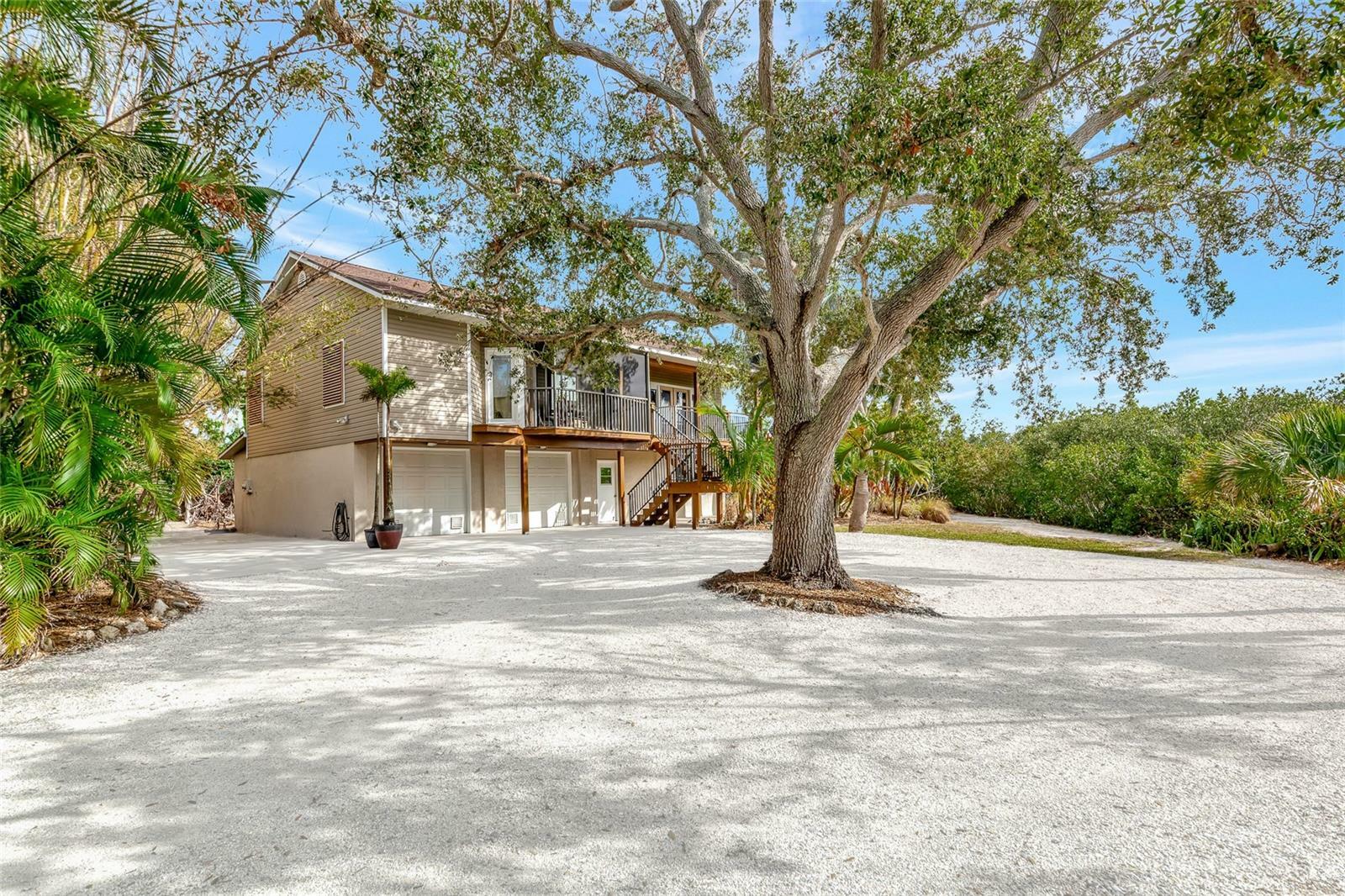 Property Photo:  631 43rd Street Boulevard W  FL 34221 