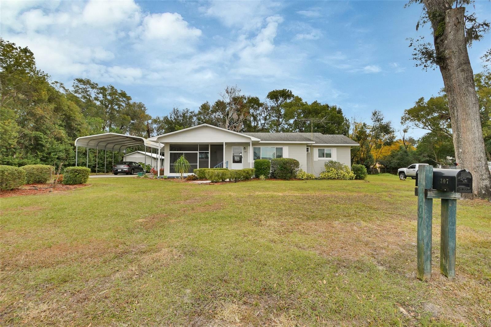 Property Photo: 307 S Ridgewood Avenue FL 32720