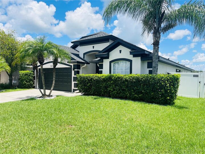 Property Photo:  5221 Sunset Canyon Drive  FL 34758 