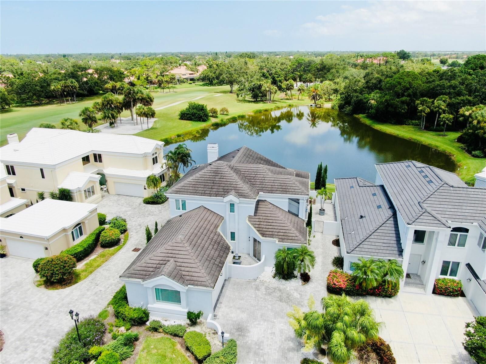 Property Photo:  7716 Club Lane  FL 34238 