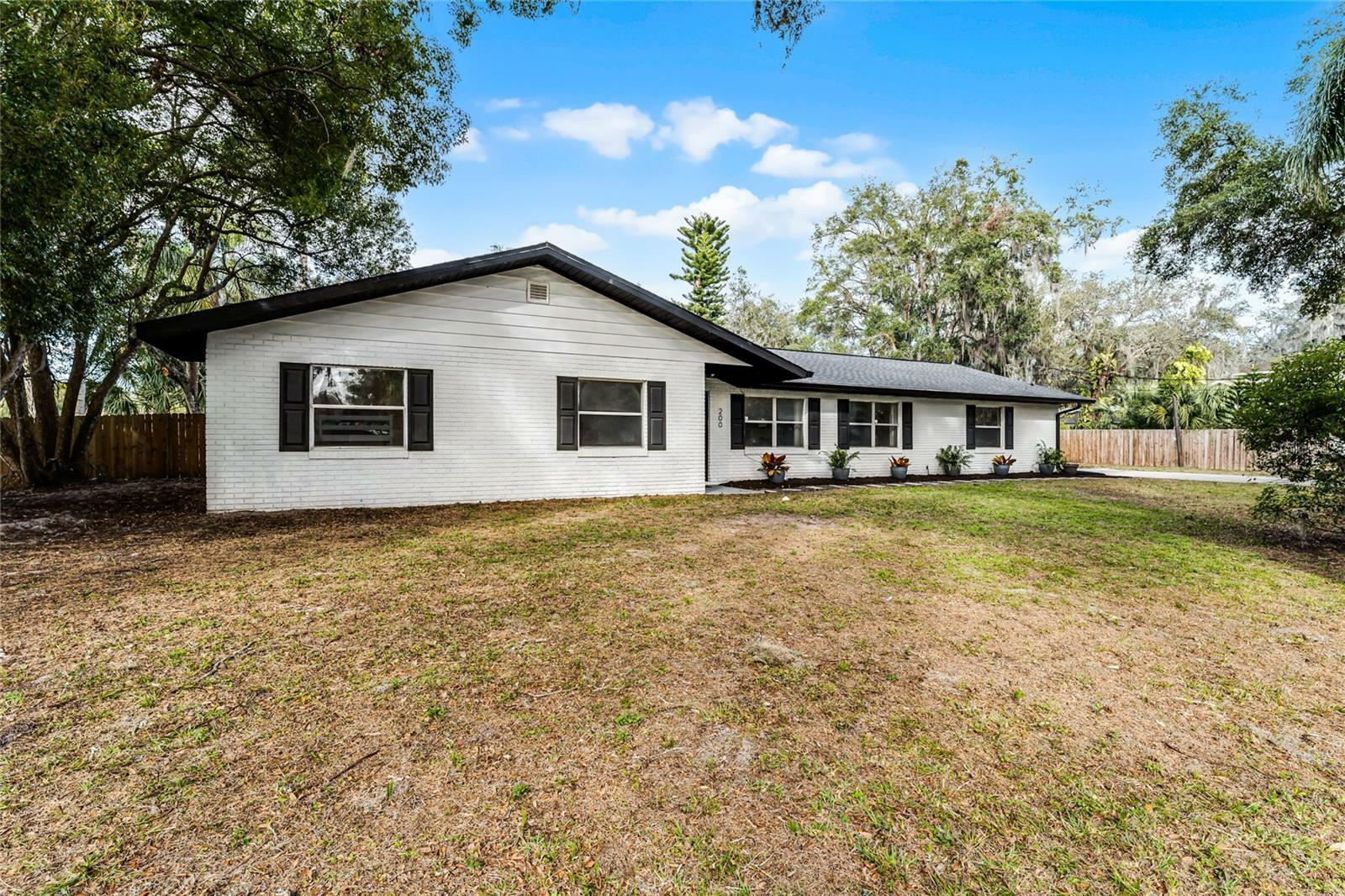 Property Photo: 200 Florida Avenue FL 32732