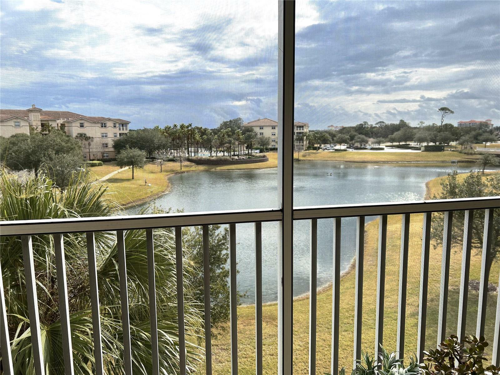 Property Photo:  75 Riverview Bend S 1633  FL 32137 