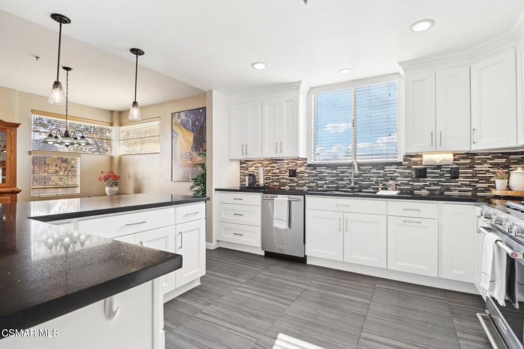 Property Photo: 5350 White Oak Avenue 308 CA 91316