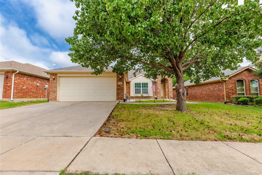 Property Photo: 3729 Cook Court TX 76244