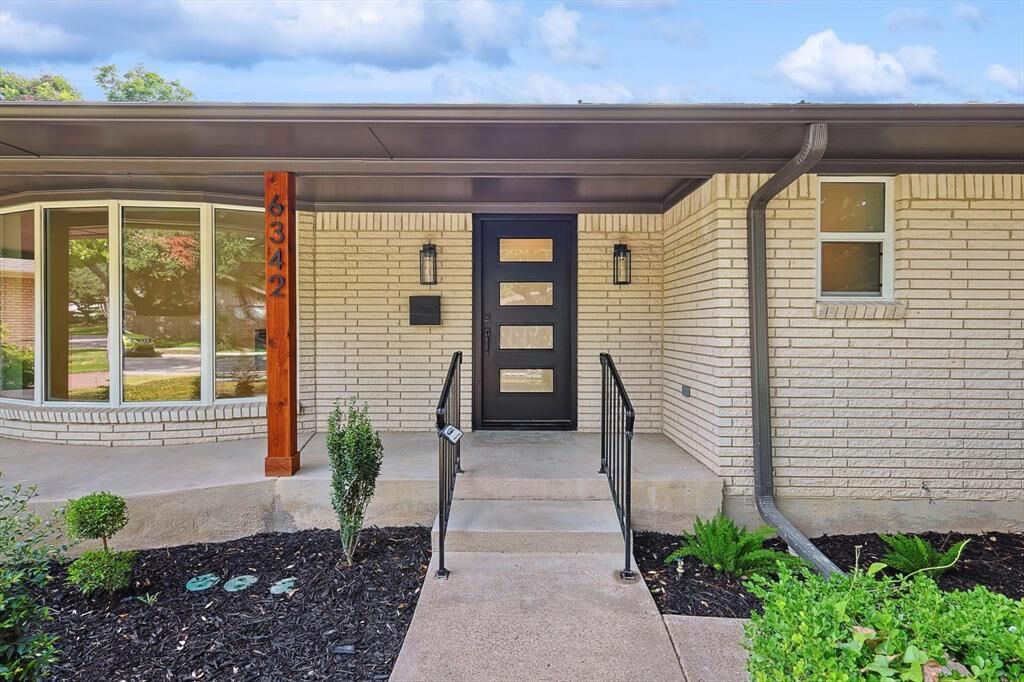 Property Photo:  6342 Berwyn Lane  TX 75214 