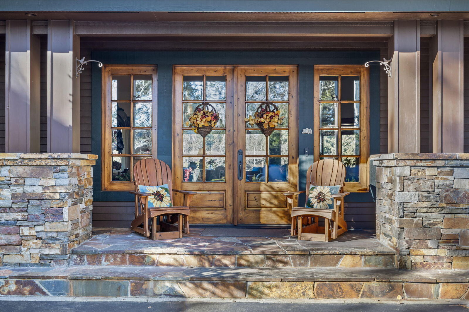 Property Photo:  19586 Green Lakes Loop  OR 97702 