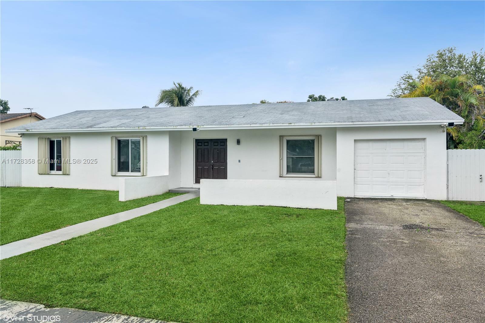Property Photo: 11030 SW 165th Ter FL 33157