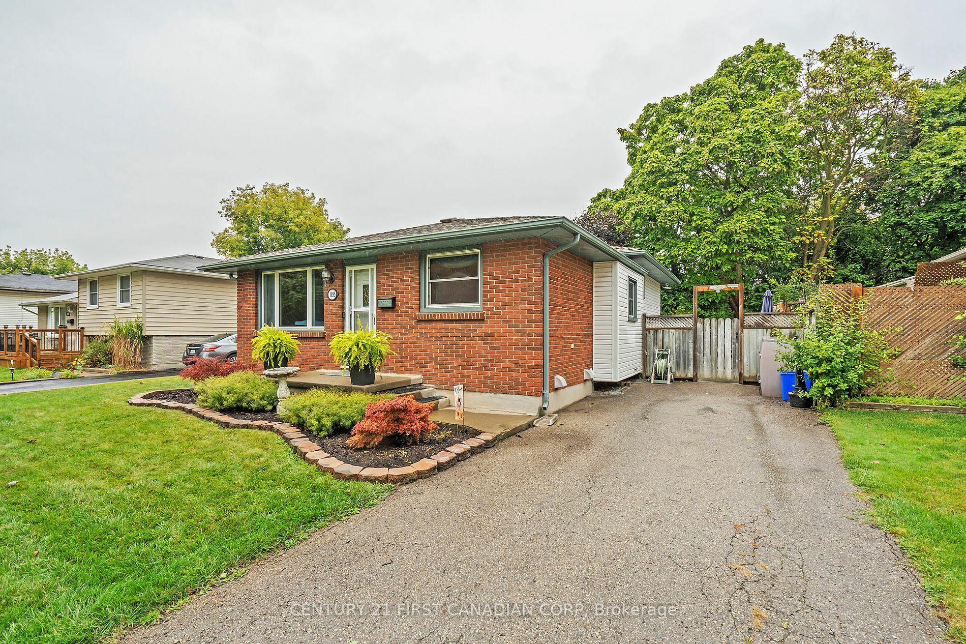 1055 Osgoode Dr  London ON N6E 1E3 photo