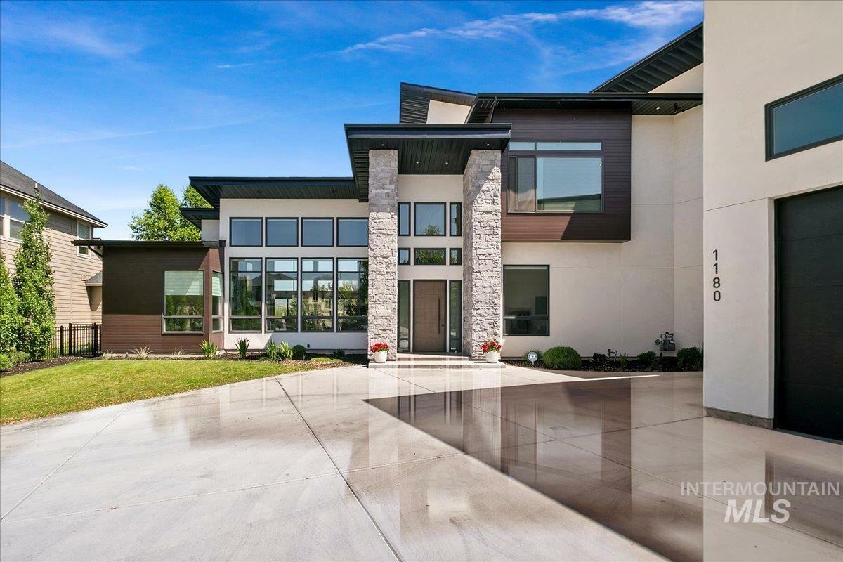 Property Photo: 1180 E Opus ID 83716