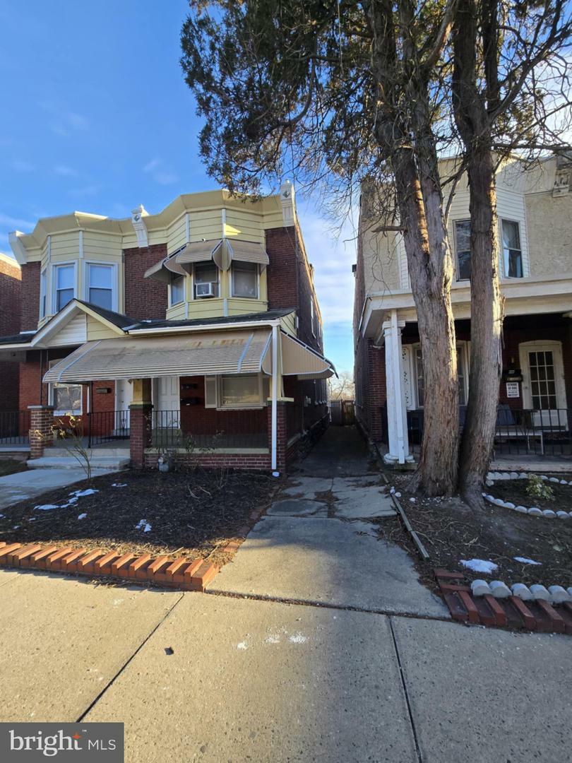 Property Photo:  2015 W 9th Street  PA 19013 