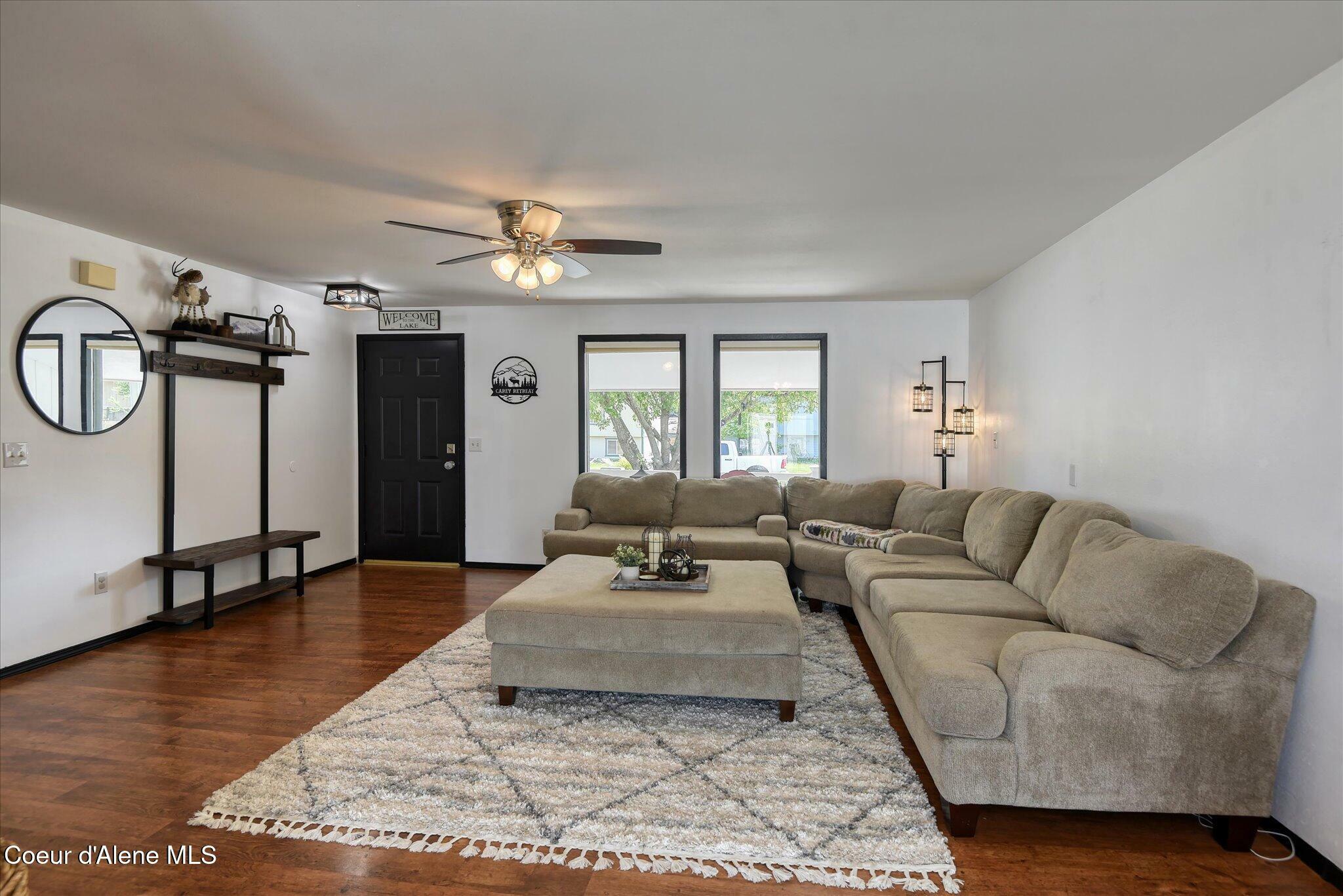 Property Photo:  1613 E Plaza Dr  ID 83854 