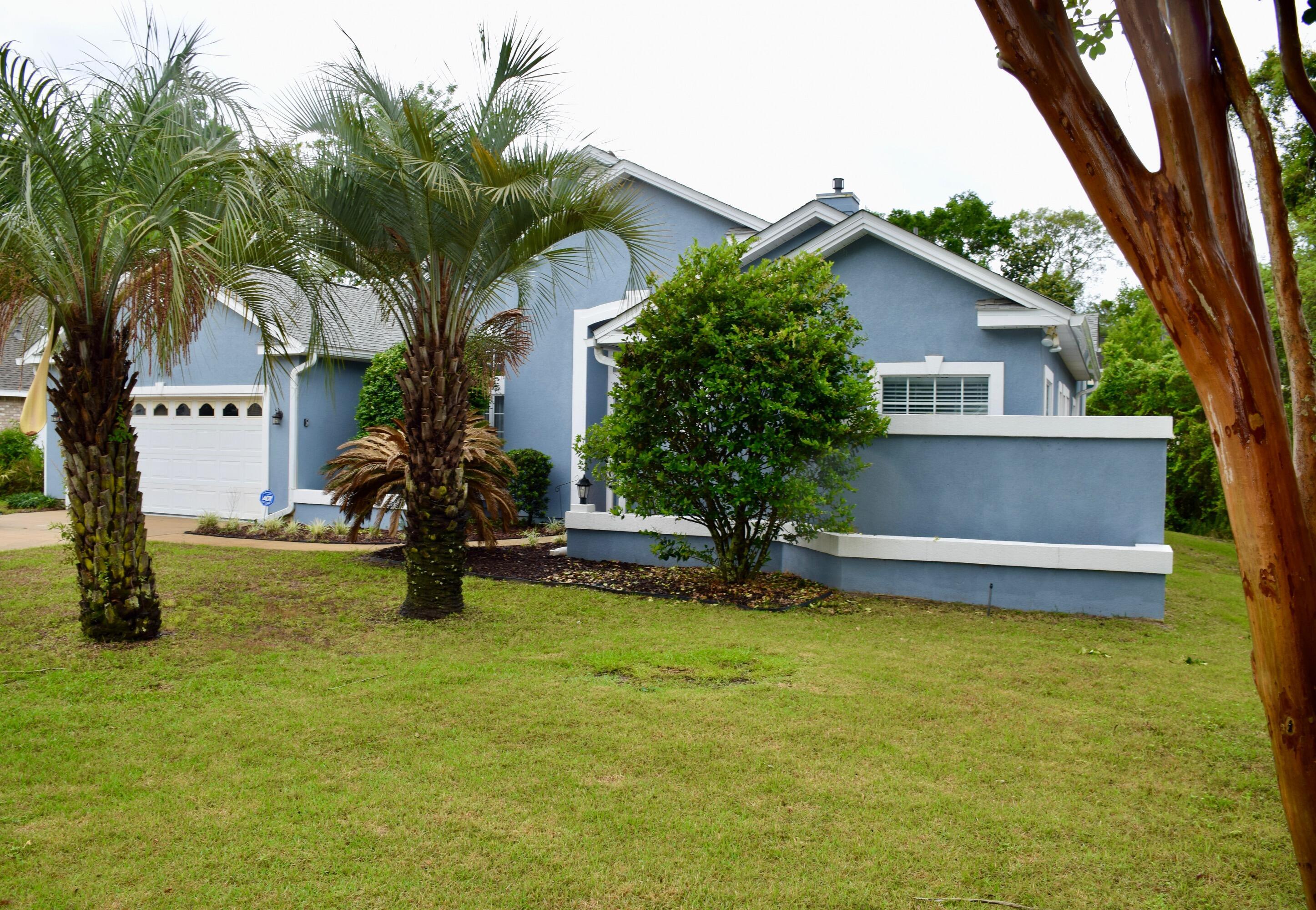 Property Photo: 4314 Hidden Lakes Drive FL 32578