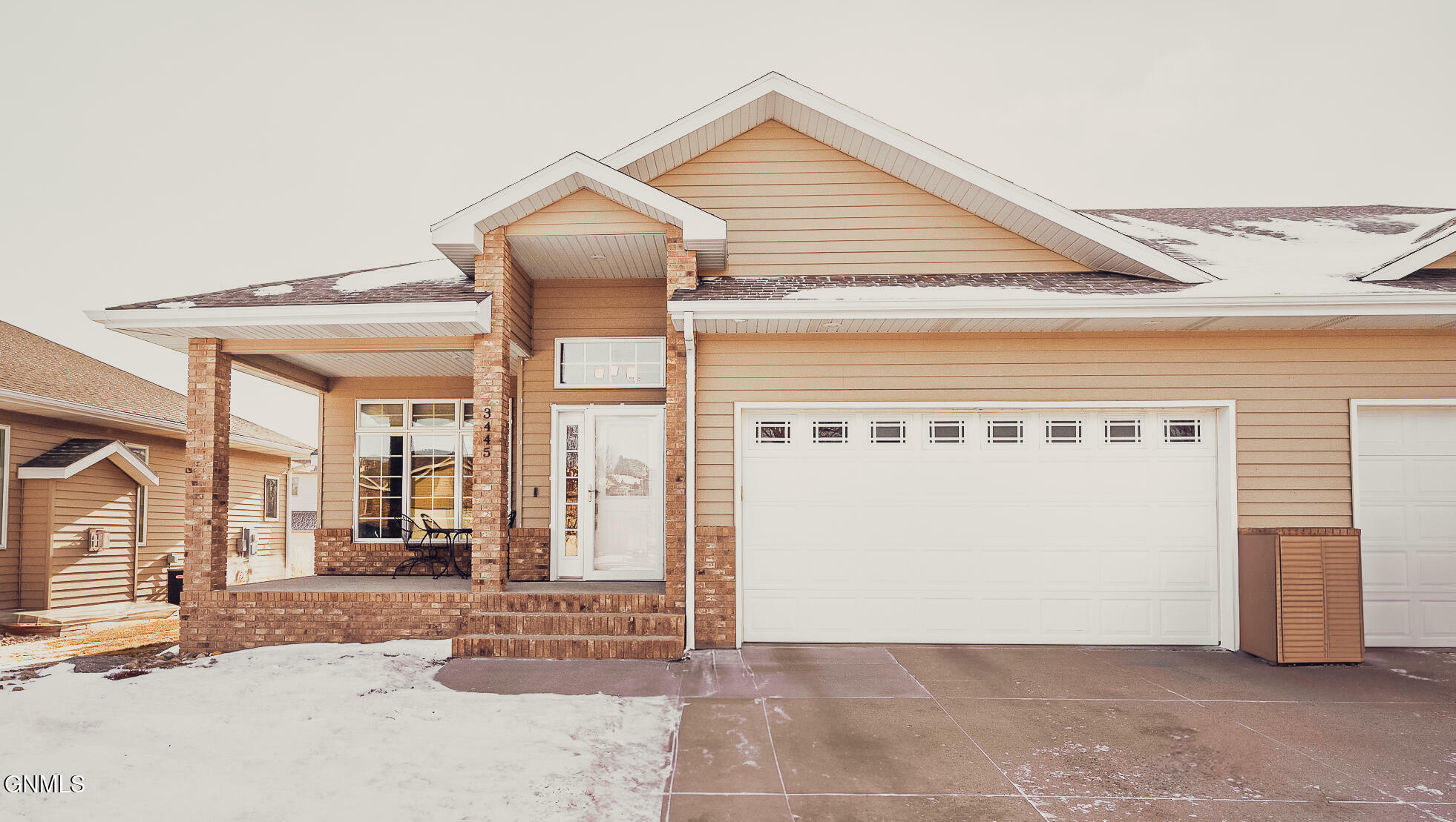 Property Photo:  3445 Thunderbird Lane  ND 58503 