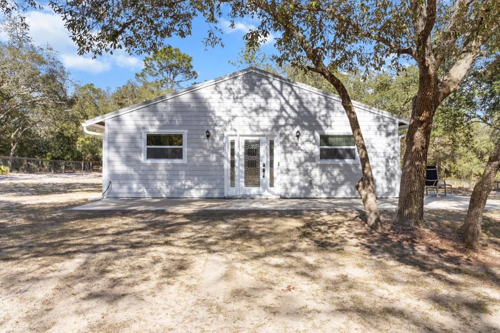 Property Photo:  10431 NE 86th Street  FL 32621 