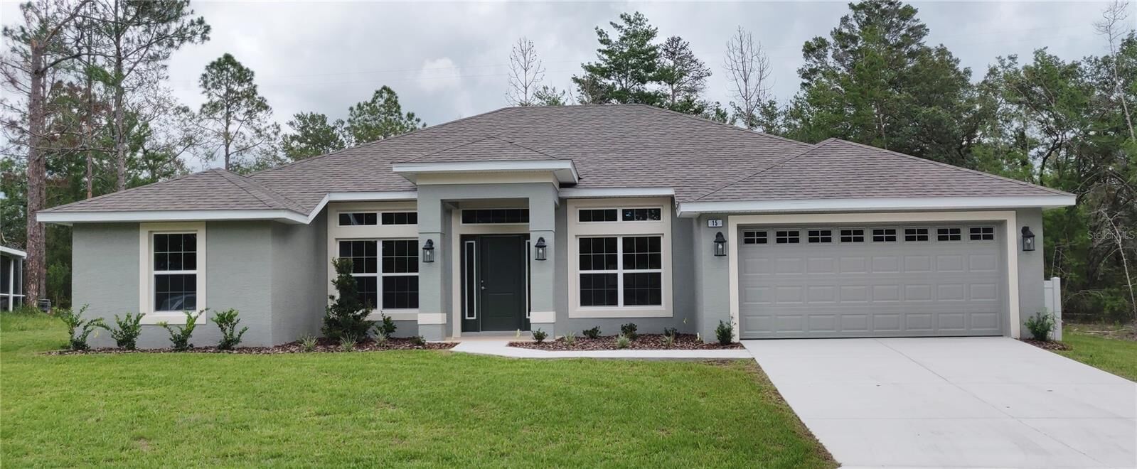 Property Photo: 15 Geranium Court E FL 34446