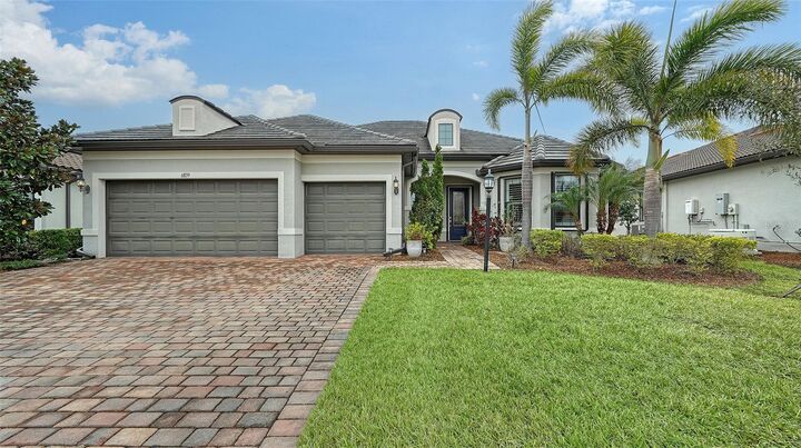 Property Photo: 6839 Chester Trail FL 34202