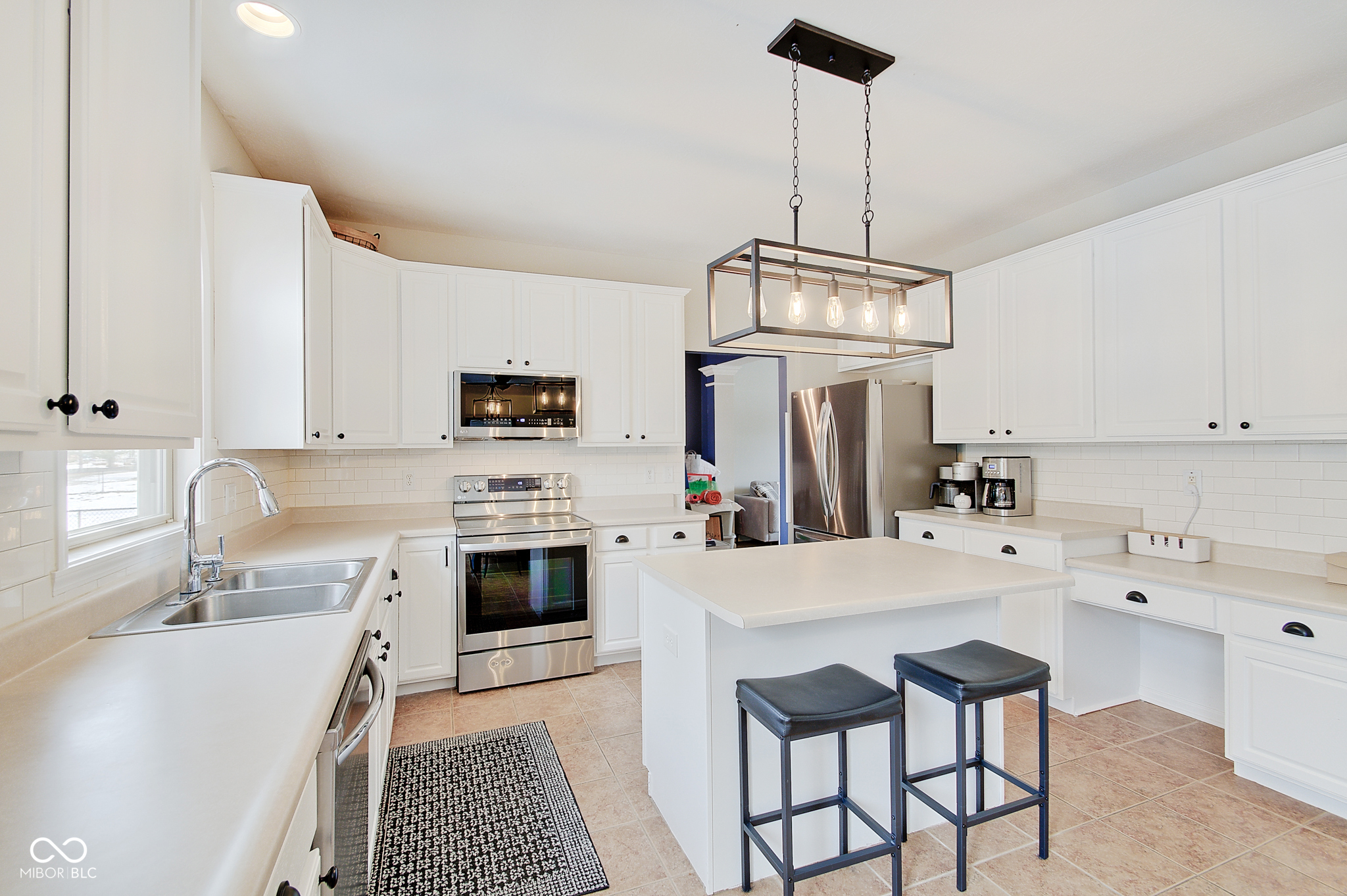 Property Photo: 5230 Berkshire South Boulevard IN 46142