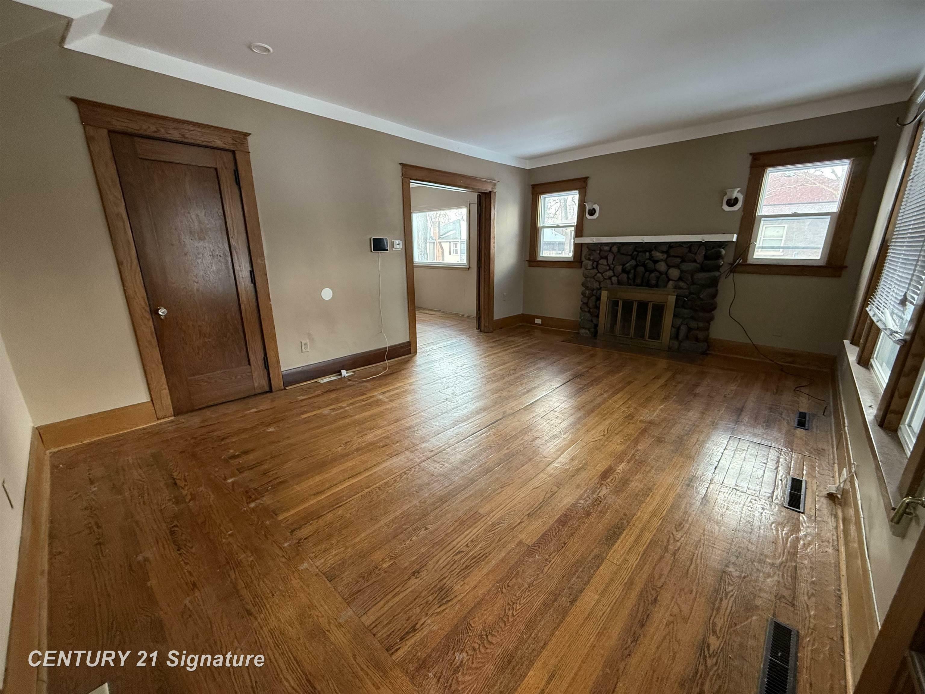 Property Photo:  1833 N Bond Street  MI 48602 