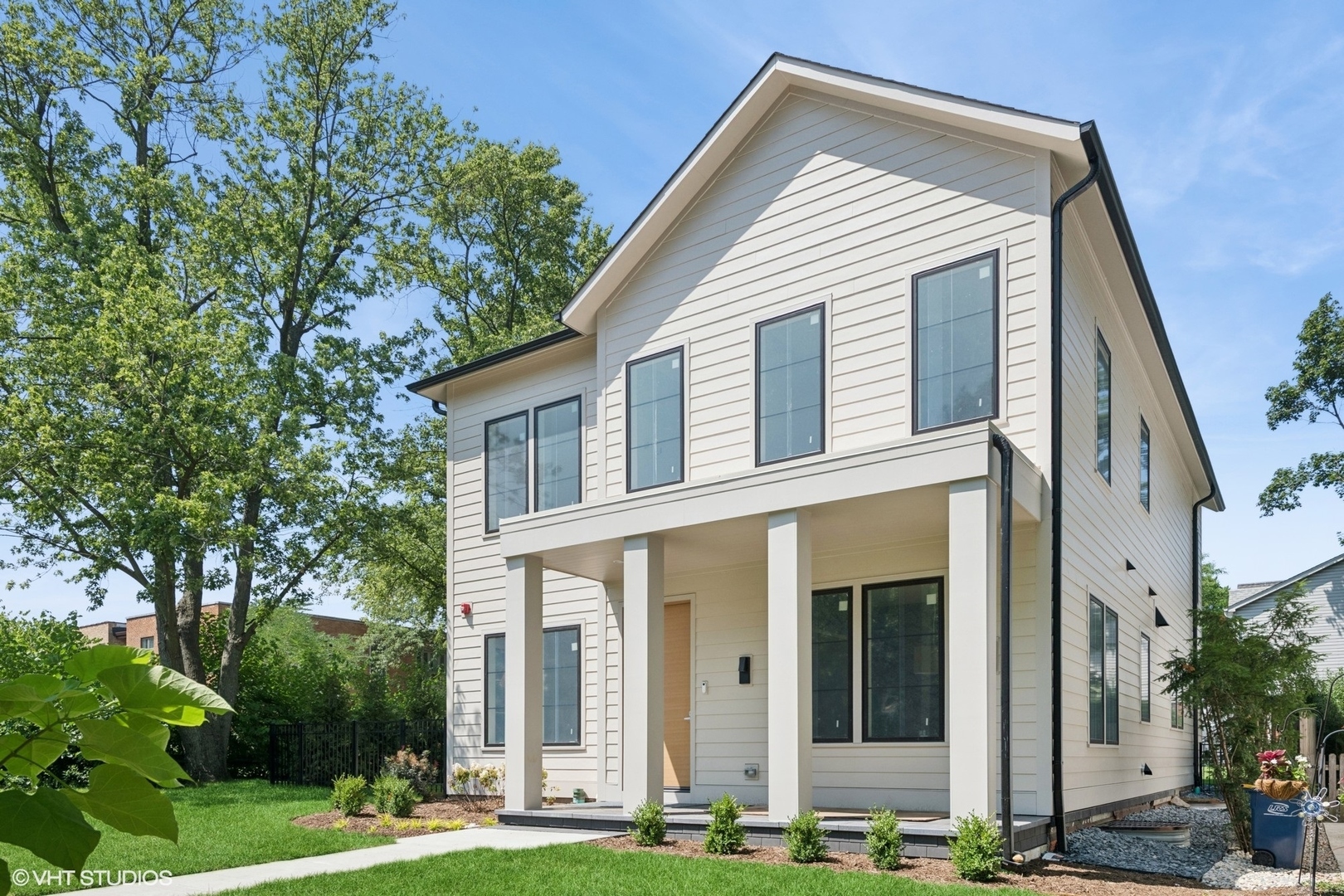 Property Photo: 146 Sterling Lane IL 60091