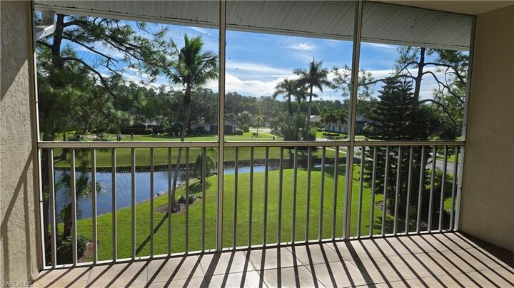 Property Photo:  5985 Bloomfield Cir D307  FL 34112 