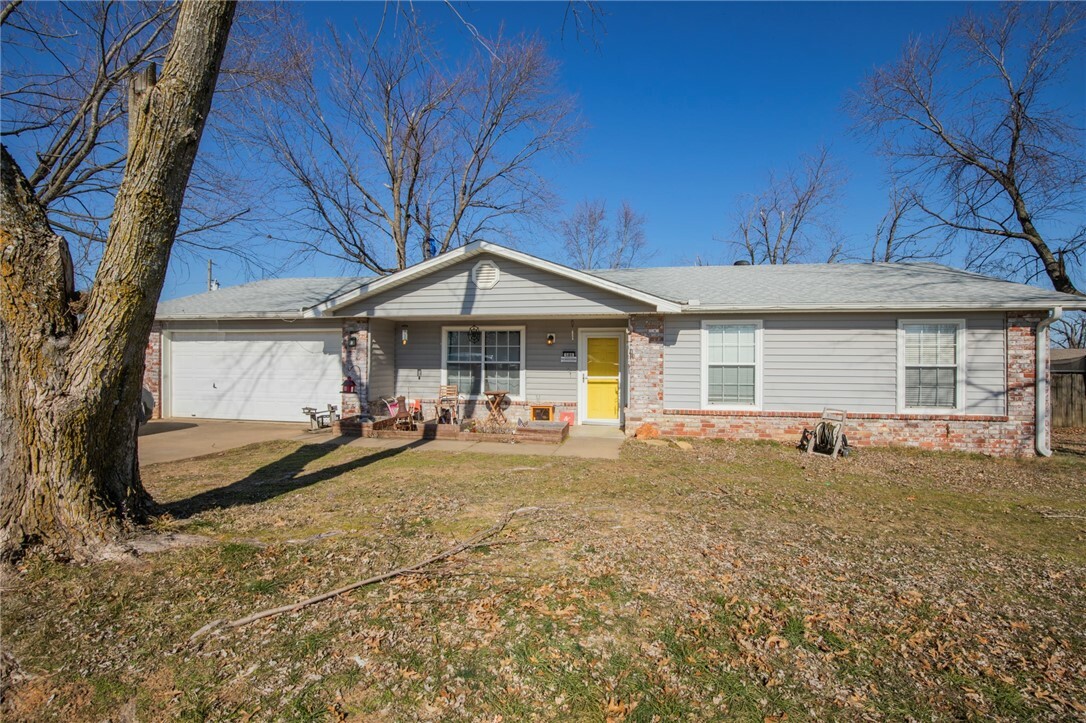 Property Photo:  580 Bliss Street  AR 72719 