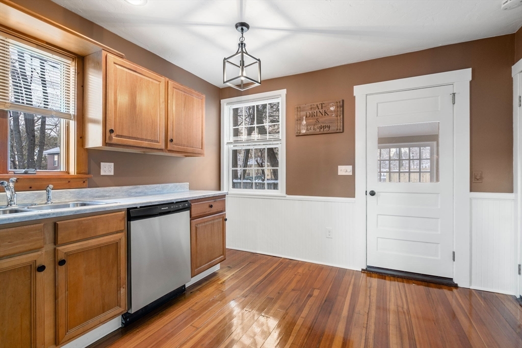 Property Photo:  11 Jenkins St  MA 01602 