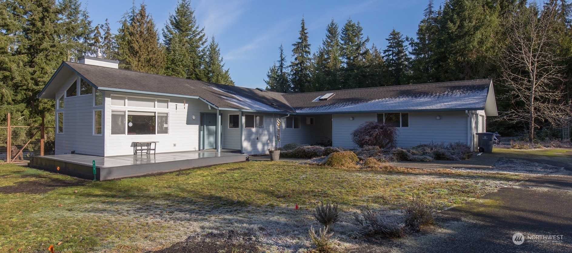 Property Photo:  411  Merrill Way  WA 98362 