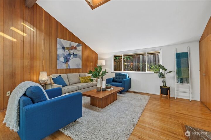 Property Photo:  5716  NE 60th Street  WA 98115 