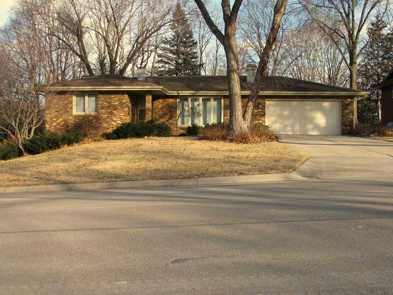 Property Photo:  208 Arbor Hill Drive  WI 53548 