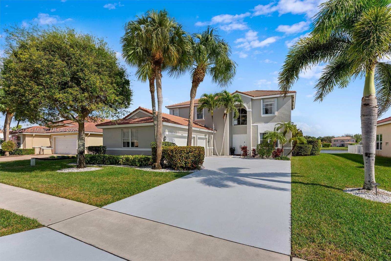 Property Photo:  6423 Sand Hills Cir  FL 33463 