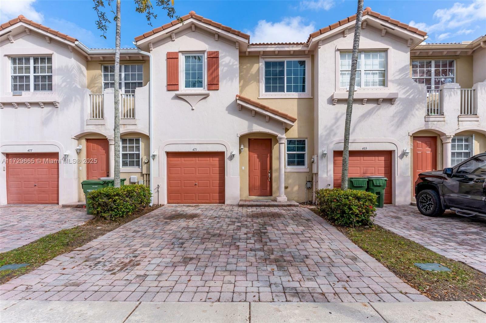 Property Photo:  471 NE 21st Ave  FL 33033 