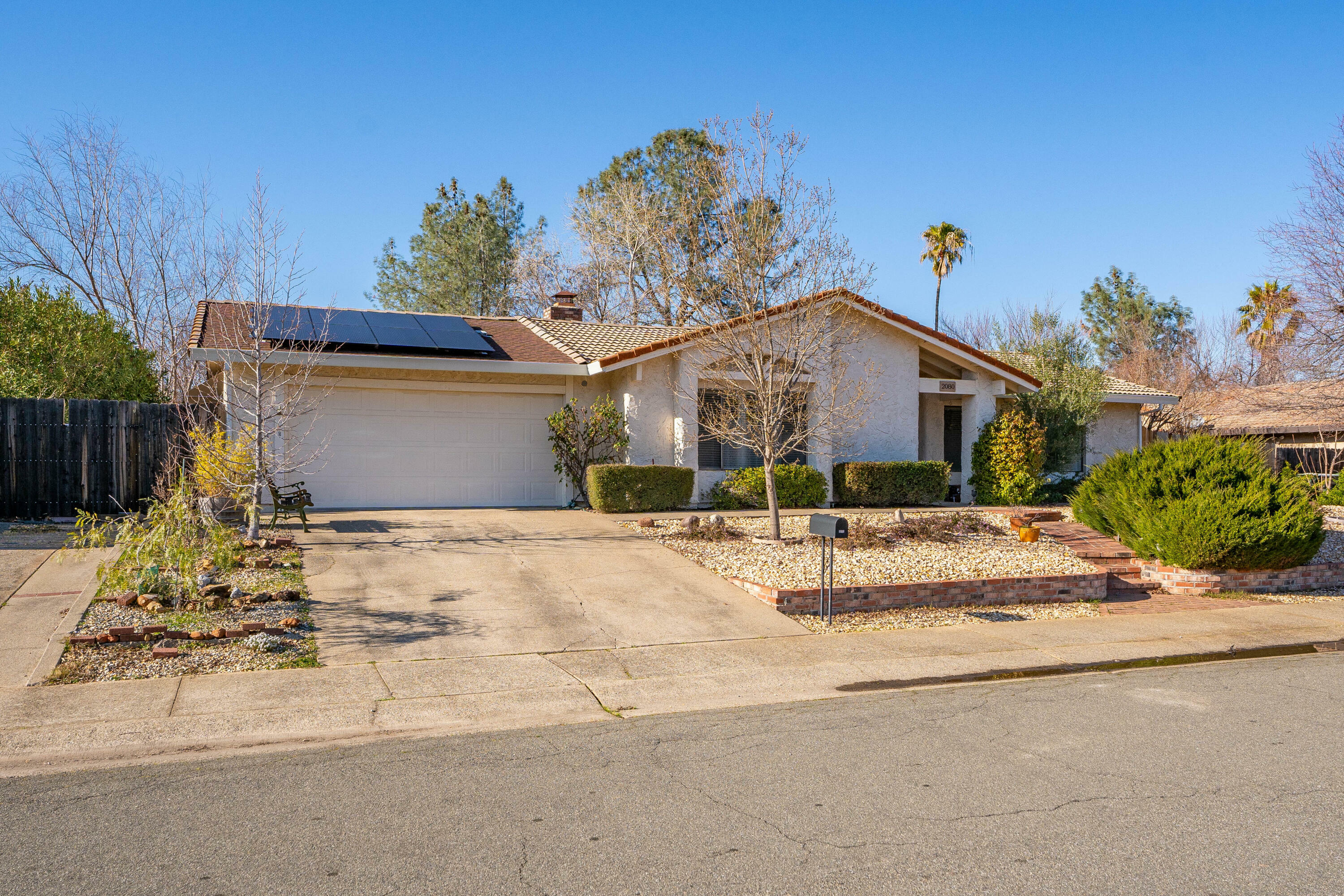 Property Photo:  2080 Winchester Place  CA 96001 