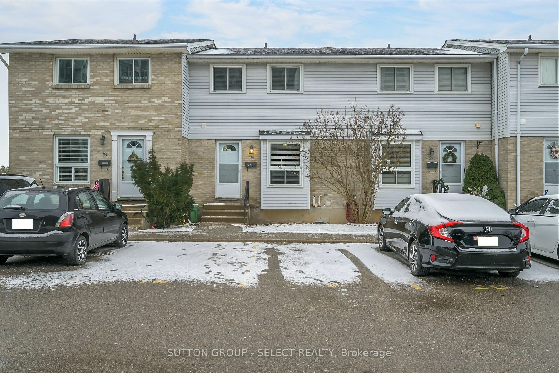 Property Photo:  1786 Attawandaron Rd 19  ON N6G 3N1 