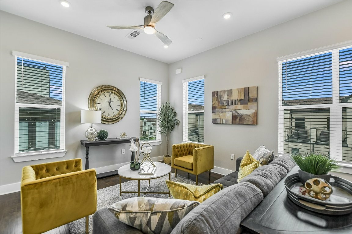 Property Photo: 4415 Jackson Avenue 4305 TX 78731