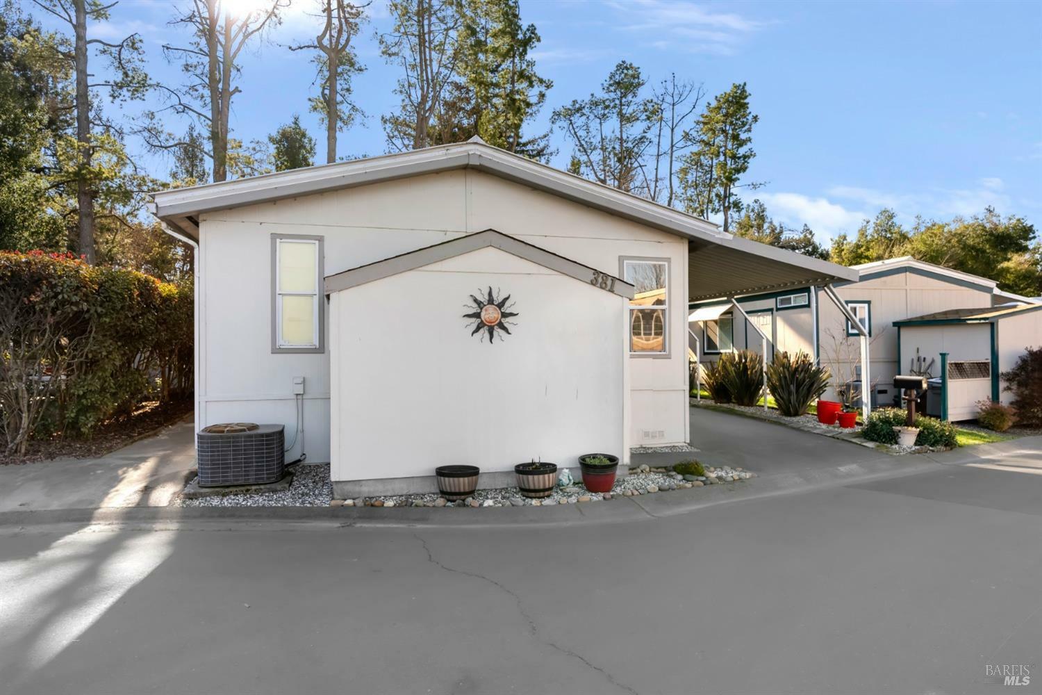 381 Circulo La Cruz Road  Rohnert Park CA 94928 photo