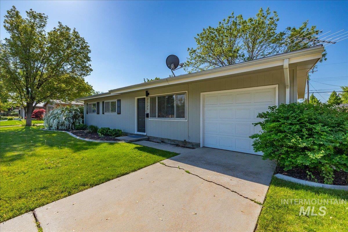 Property Photo:  7121 Ashland Dr.  ID 83709 