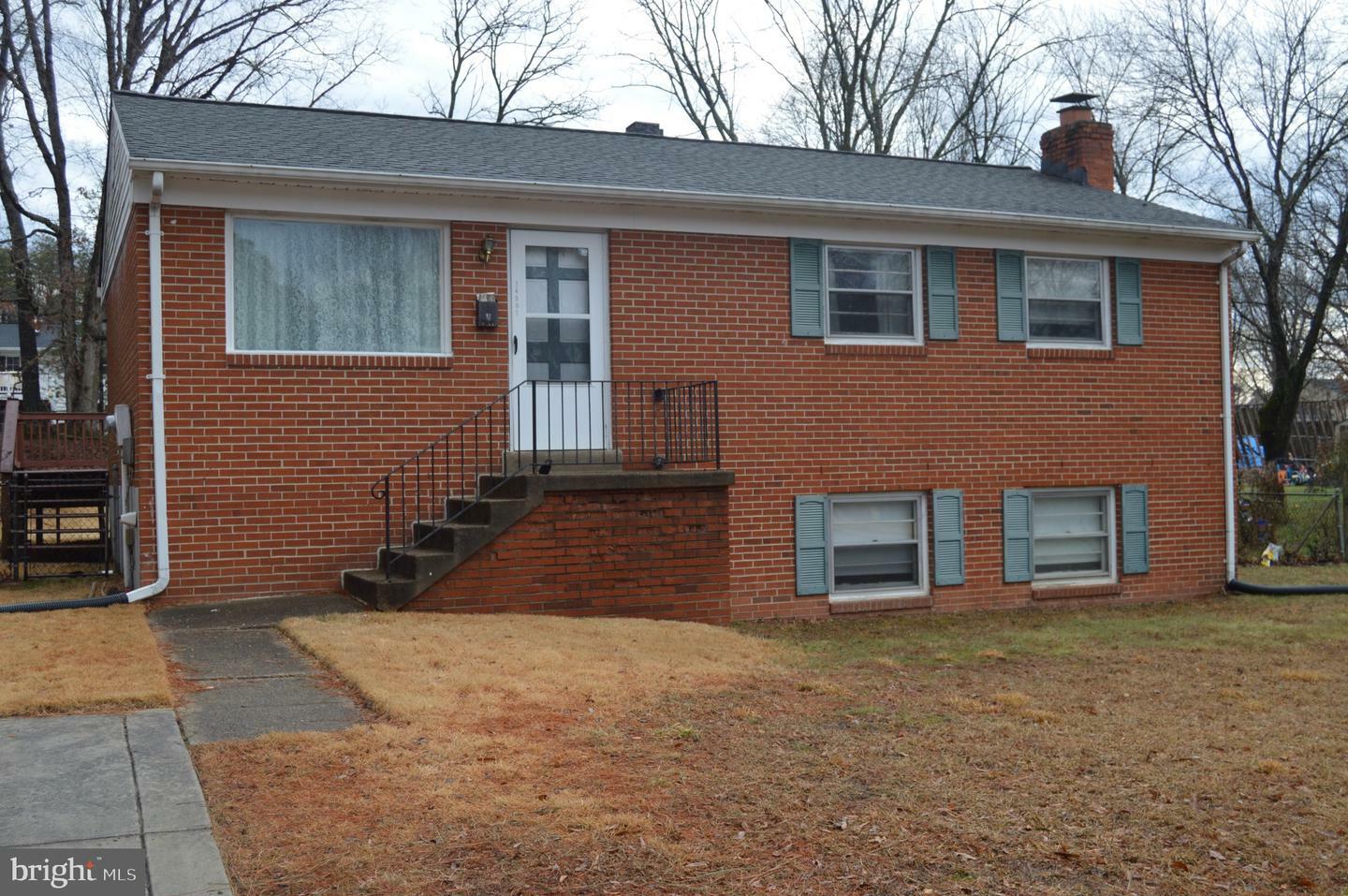 Property Photo: 14901 Cordell Avenue VA 22193