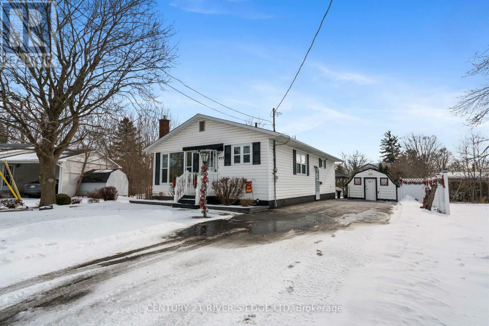 Property Photo:  457 Victoria St Street  ON K0C 2K0 