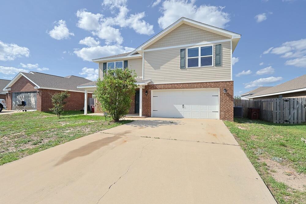 Property Photo: 820 Moorhen Way FL 32539