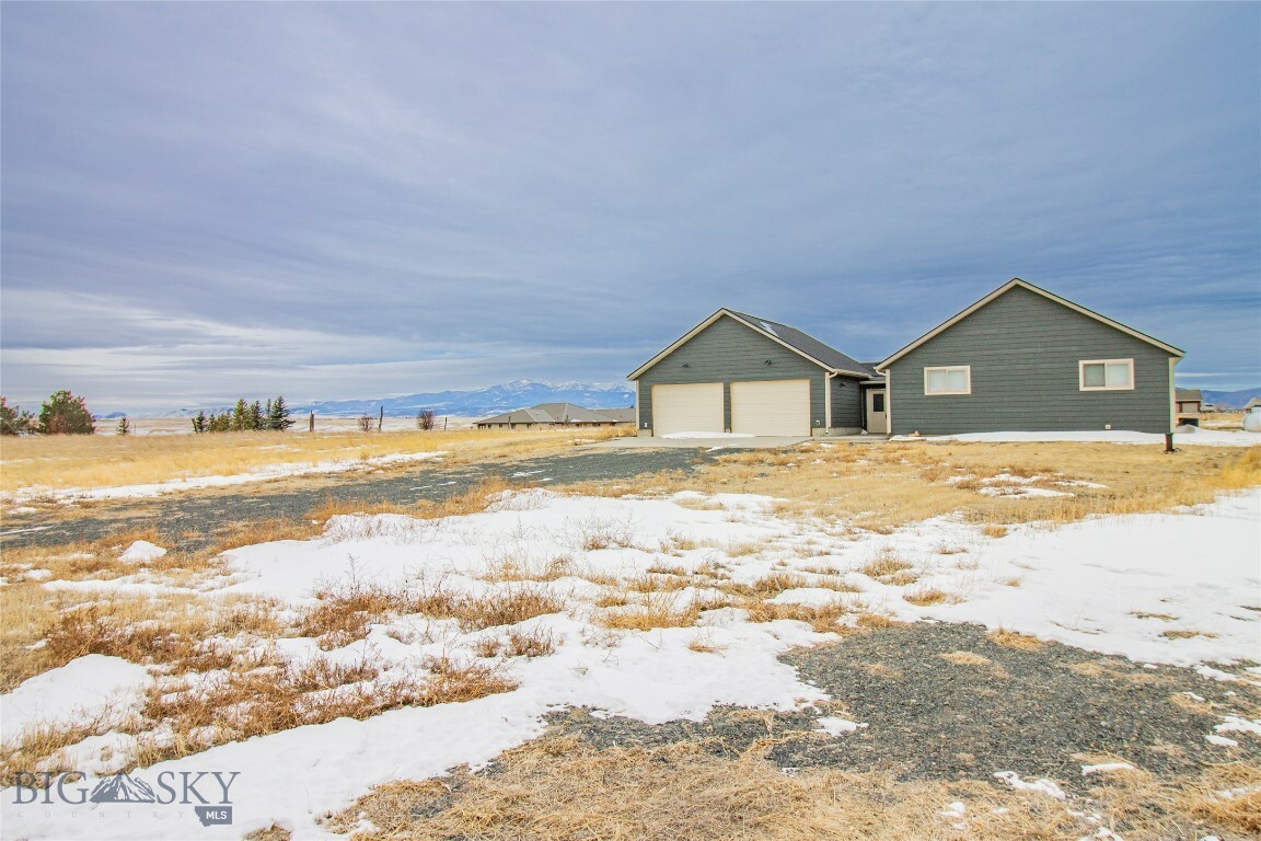 Property Photo:  1 Bonanza Place  MT 59759 