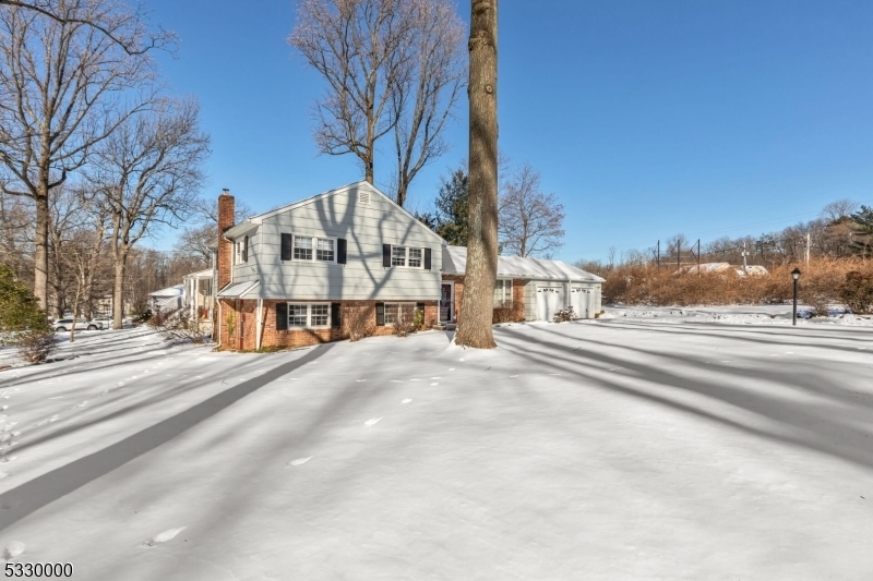 Property Photo:  246 Sutton Dr  NJ 07922 