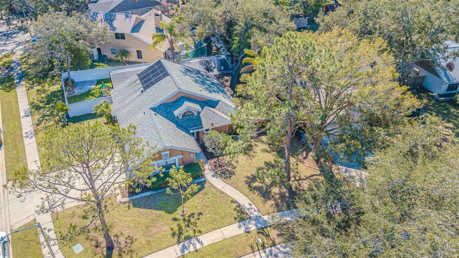 Property Photo:  2920 Longbrooke Way  FL 33760 