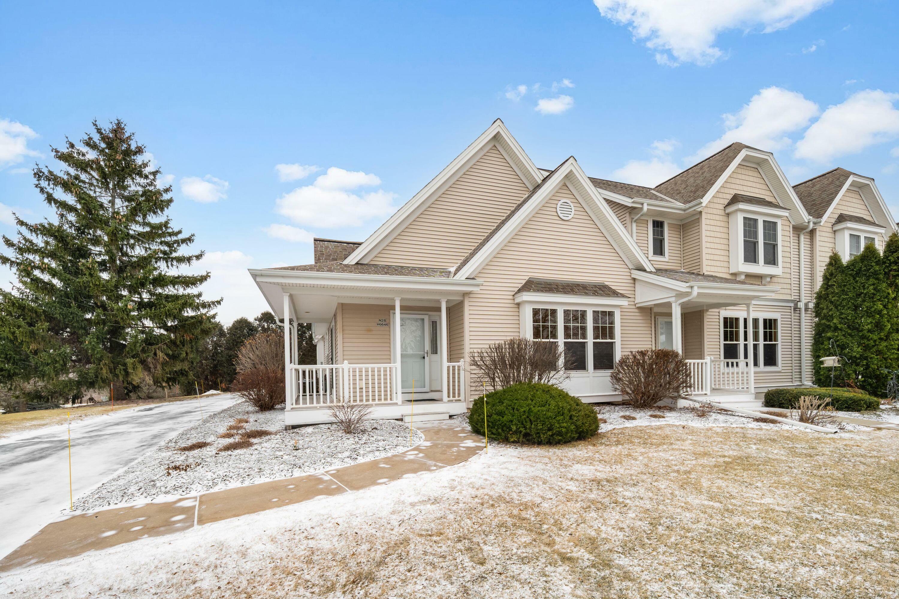 Property Photo:  N28w6646 Alyce St  WI 53012 