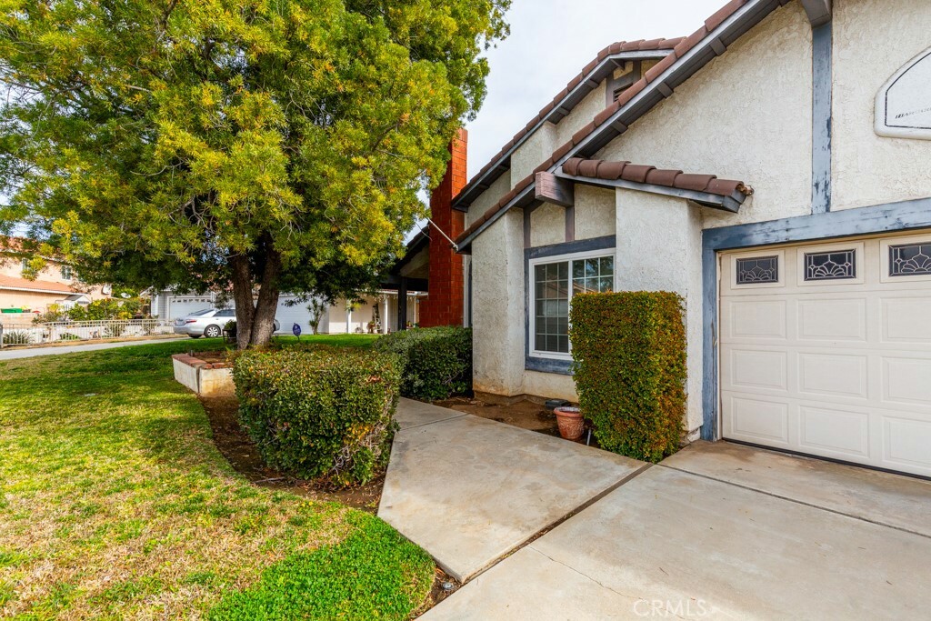 Property Photo:  12562 Shadowbrook Street  CA 92553 